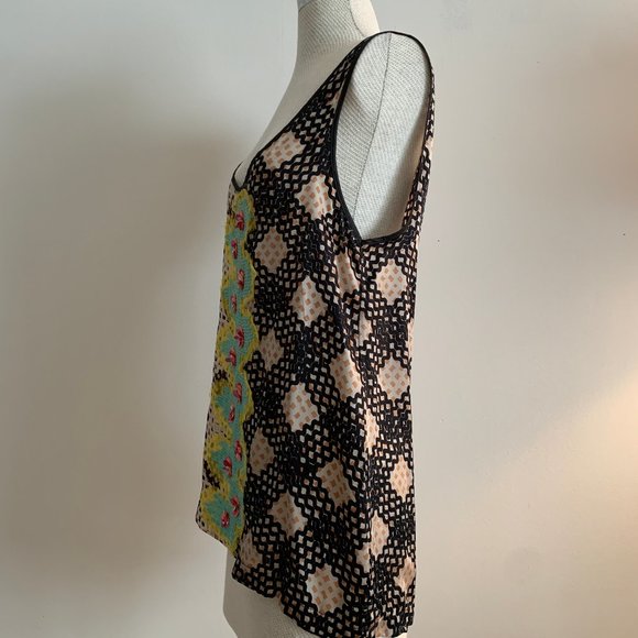 Unique, sequin and shine patterned tank top - Picture 4 of 6